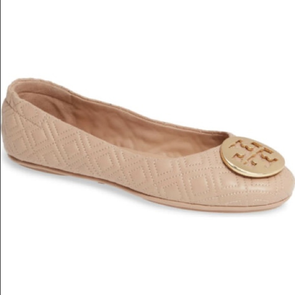 NWT TORY BURCH FLAT QUILTED MINNIE WITH METAL LOGO - Color: Sand/Gold Size: 10